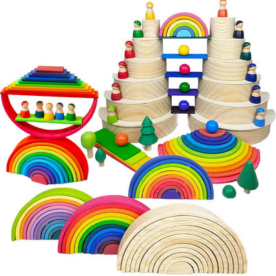 Montessoriの波の森林スタッカー タワーの虹のおもちゃのスタッカー