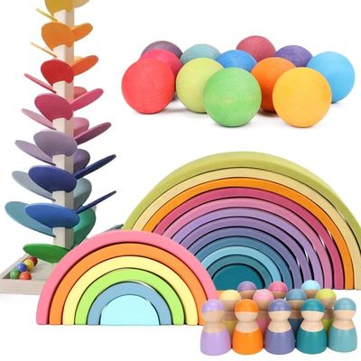 Montessoriの波の森林スタッカー タワーの虹のおもちゃのスタッカー