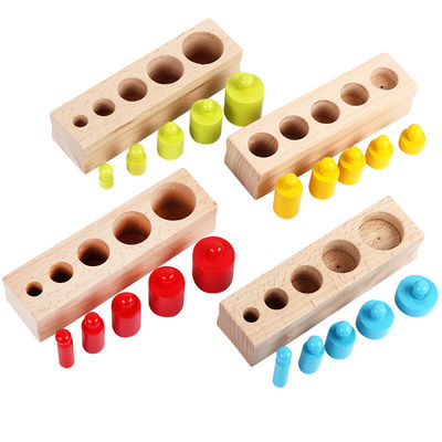 3cm感覚的なシリンダー ソケットのMontessoriのKnobbedシリンダ ブロックの幼稚園