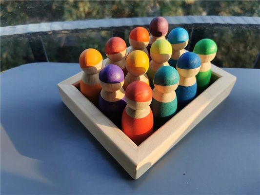 種類のPegdollの木の虹のスタッカーの木の記憶棒のゲーム