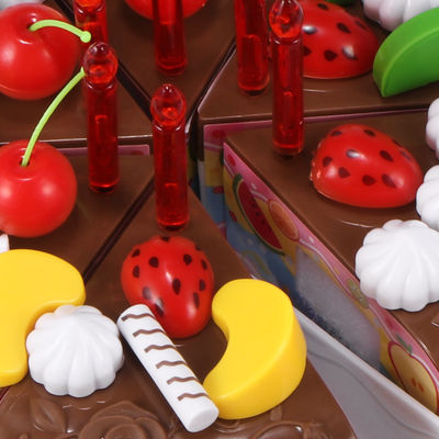 一定のバースデー・ケーキのおもちゃのプラスチックを切るDIY 5.9inchの木のフルーツ