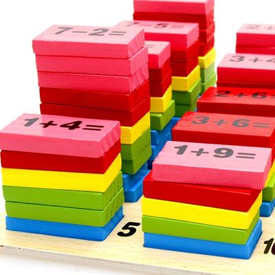Basswood 120pcの木のドミノのブロックはMontessoriを造る再結集を置いた