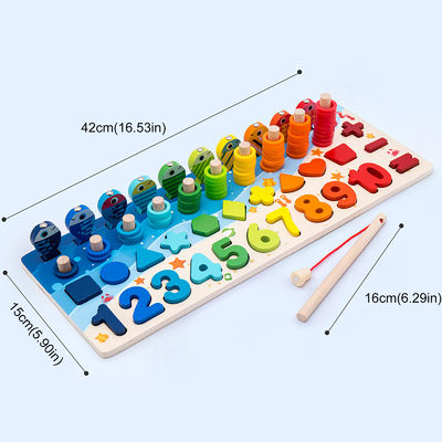 数学釣教育木のMontessoriの赤ん坊は15cmをもてあそぶ