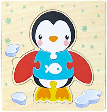 赤ん坊が動物をもてあそぶMontessoriのゲームは3Dが木の漫画の認知の困惑のおもちゃの一致を困惑させる子供を売買する