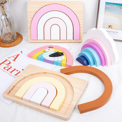 非有毒な22cmの虹のスタッカーの木製のMontessoriの創造的な木製のおもちゃ