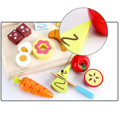 Montessori 9.5cmの木の切断フルーツの磁気野菜おもちゃ