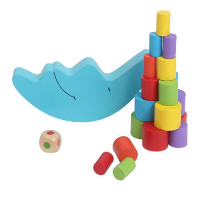 早い学習のための木のMontessoriの月のバランスのゲーム