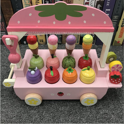 子供の木のシミュレーションのアイスクリーム・コーン機械