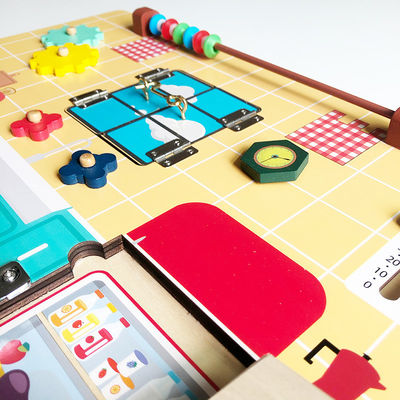 子供の認知の開発の木のMontessoriの活動板