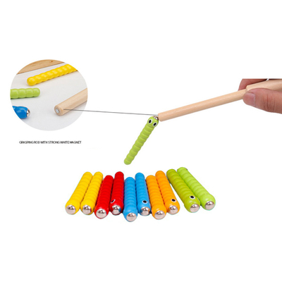 木の虫のつかまえるゲーム5は1木のおもちゃの付属品のMontessoriの教育おもちゃを徐々に引出す