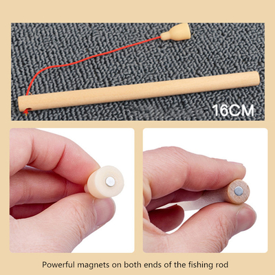 木の虫のつかまえるゲーム5は1木のおもちゃの付属品のMontessoriの教育おもちゃを徐々に引出す