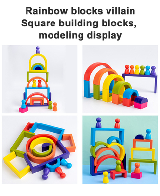 赤ん坊の木のMontessoriの虹の教育をブロック