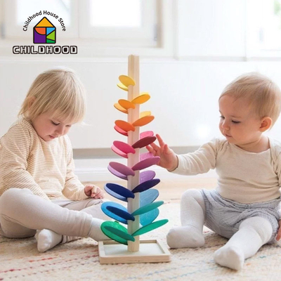 Montessoriの赤ん坊の木の花弁の木の子供のGIのためのおもちゃの子供の虹の球の球の操業トラック教育おもちゃをブロック