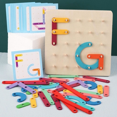 釘板困惑のMontessoriの幾何学的な木の早いおもちゃのおもちゃの複雑なボード ゲームの子供の教育の教育木製の教育