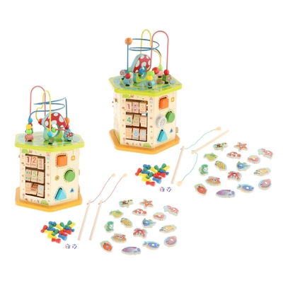 Montessoriの新年の子供の赤ん坊の幼児のための大きい木の活動の立方体