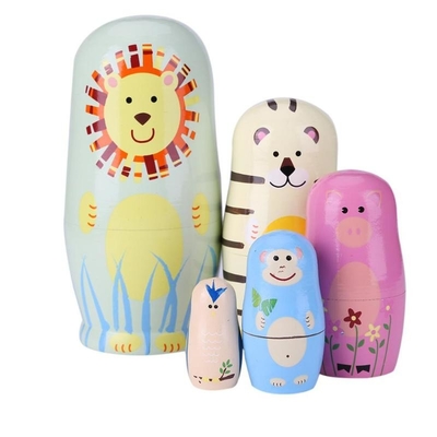 木のロシアの人形のMatryoshkaのハンドメイドの子供のギフト