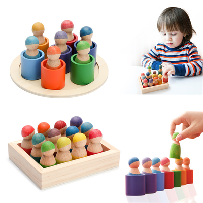 Montessoriのゲームの困惑の子供を数える教育木の虹のブロック