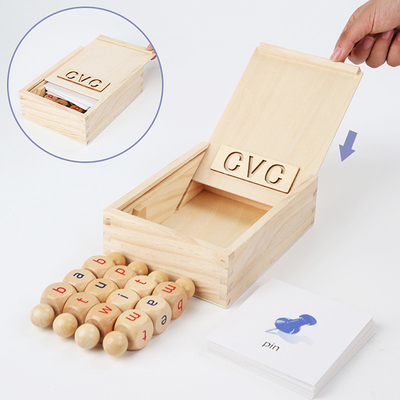 Montessoriの木の読書は回転手紙の回転のアルファベットの学習を妨げる