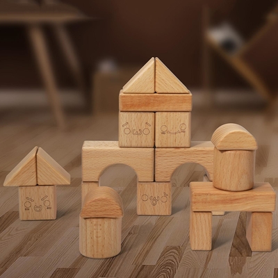 純木の積み重ねのブロックのおもちゃは子供の子供のための認知DIYを形づける
