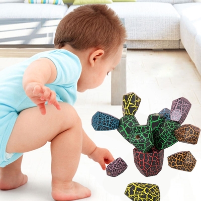 早い教育のためのバランスをとるサボテンの木のMontessoriの赤ん坊のおもちゃ