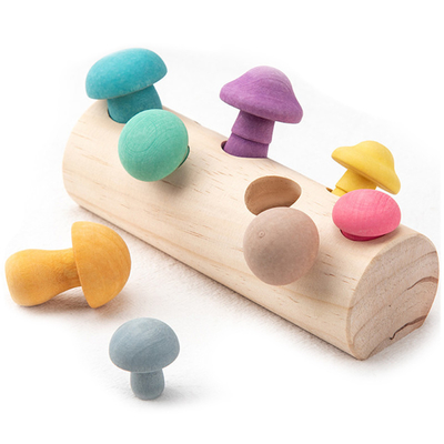 木の虹は教育きのこの盗品のゲームMontessoriを妨げる