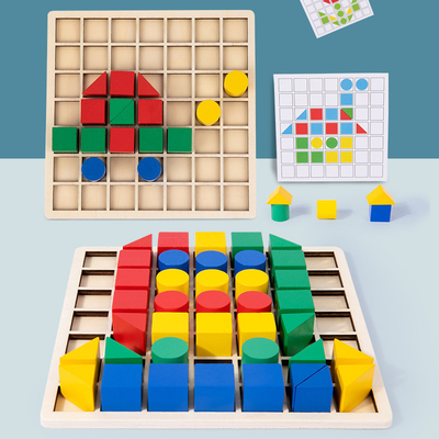 教育創造的な木のブロックの困惑のMontessoriの教授の子供早く